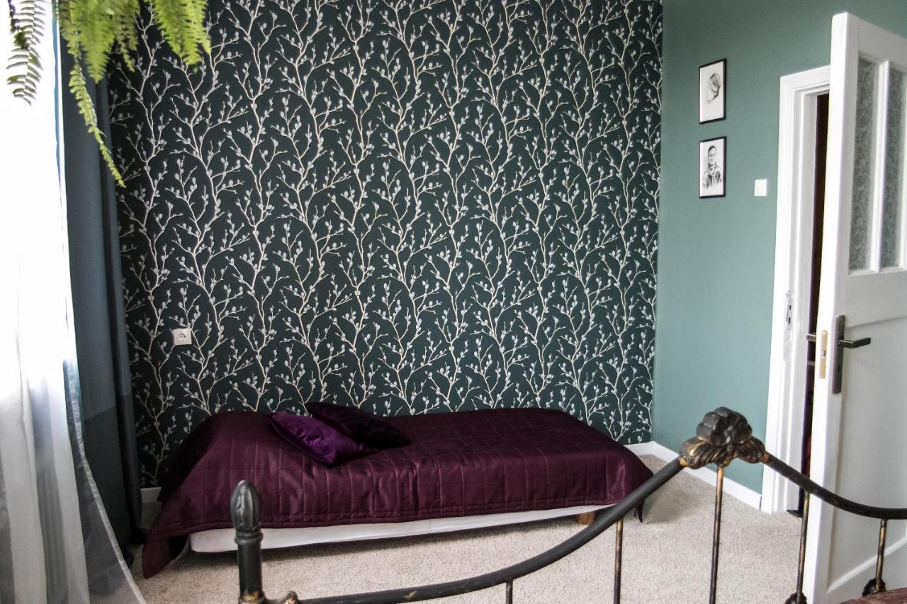 Classy Green Old Town Apartment Klaipėda Kültér fotó